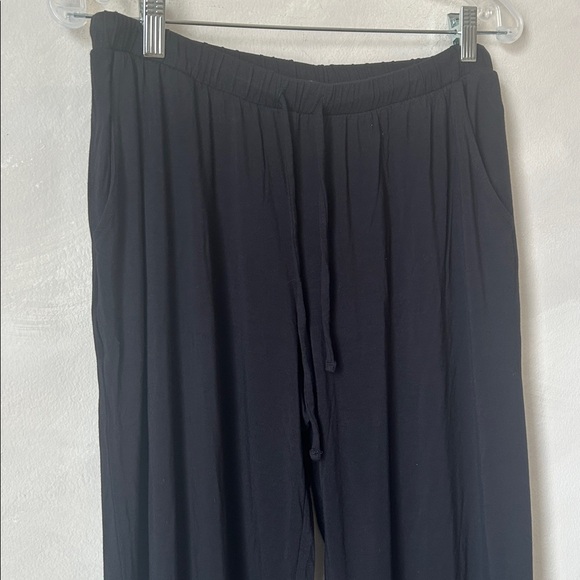 EBERJEY GISELE EVERYDAY STRAIGHT LEG PANT black size medium - Picture 4 of 11